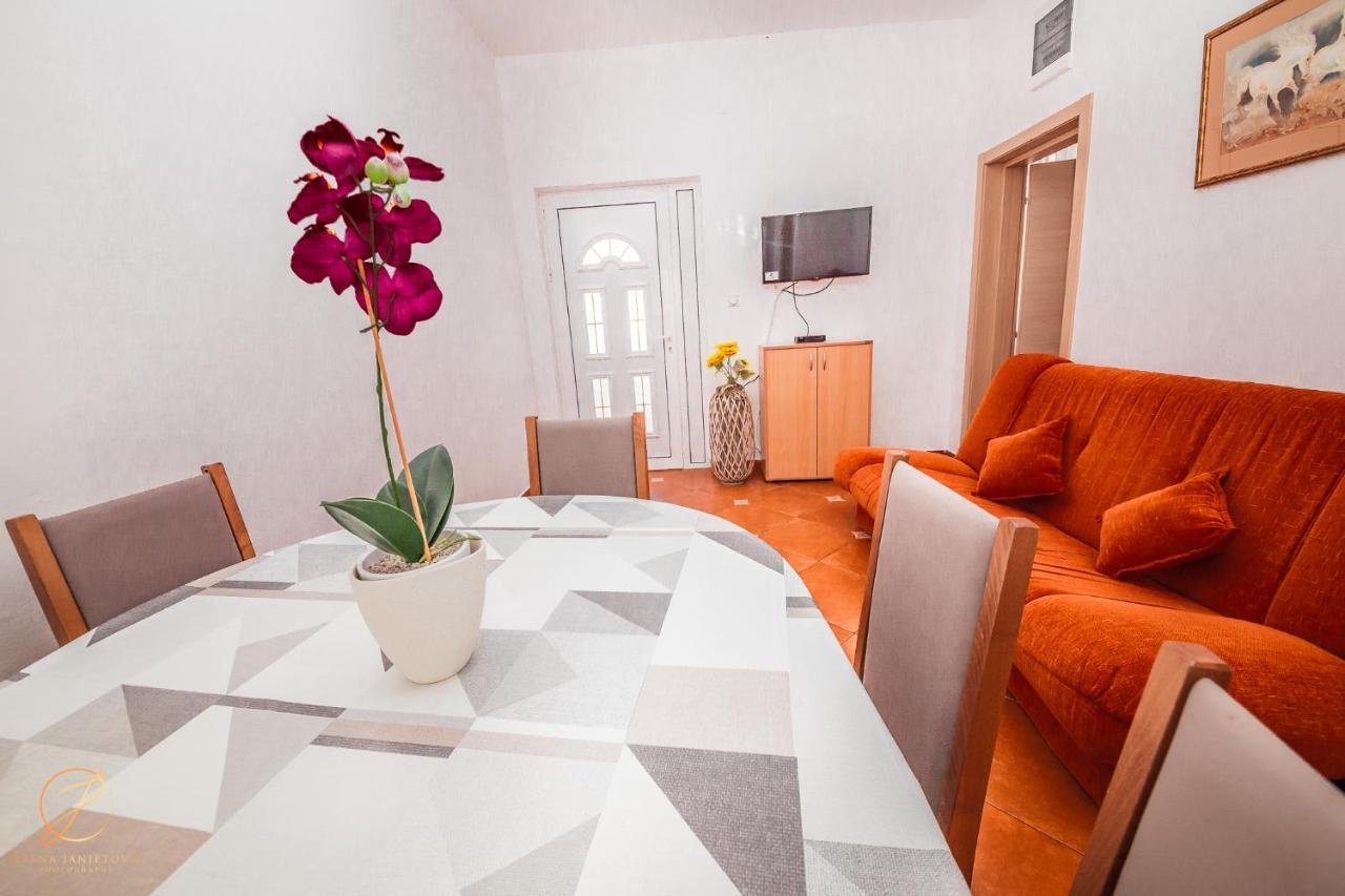 Apartments Batricevic ヘルツェグ・ノヴィ エクステリア 写真