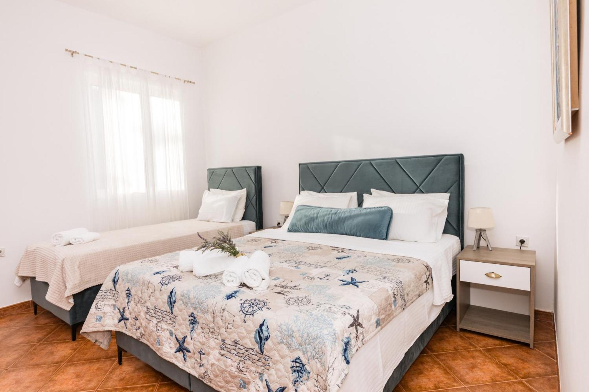 Apartments Batricevic ヘルツェグ・ノヴィ エクステリア 写真