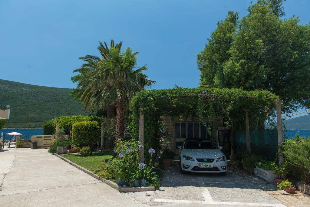 Apartments Batricevic ヘルツェグ・ノヴィ エクステリア 写真